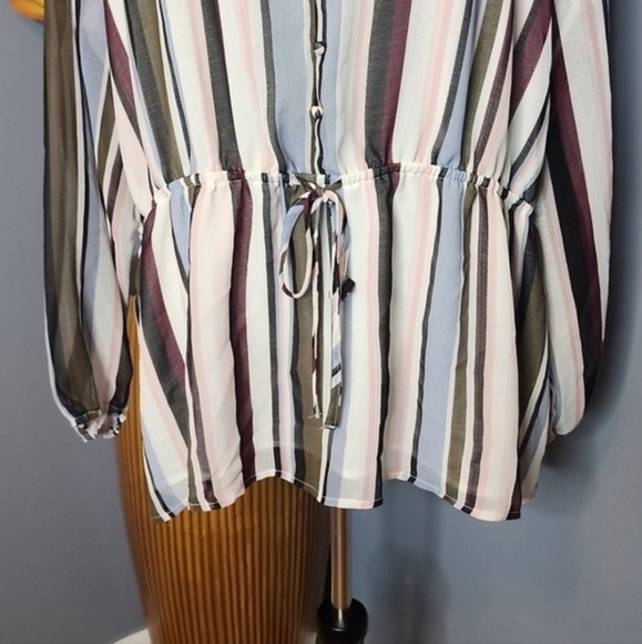 Lane Bryant Cinched Waist Blouse Size 18 NWT - Picture 3 of 10